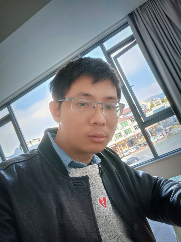 也许只是缺少一个拥抱的第二张照片--漳浦征婚网