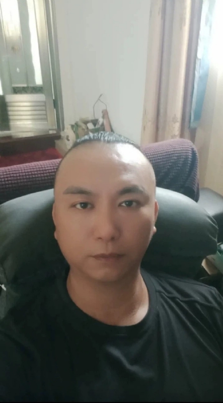施逸森的第一张照片--漳浦征婚网